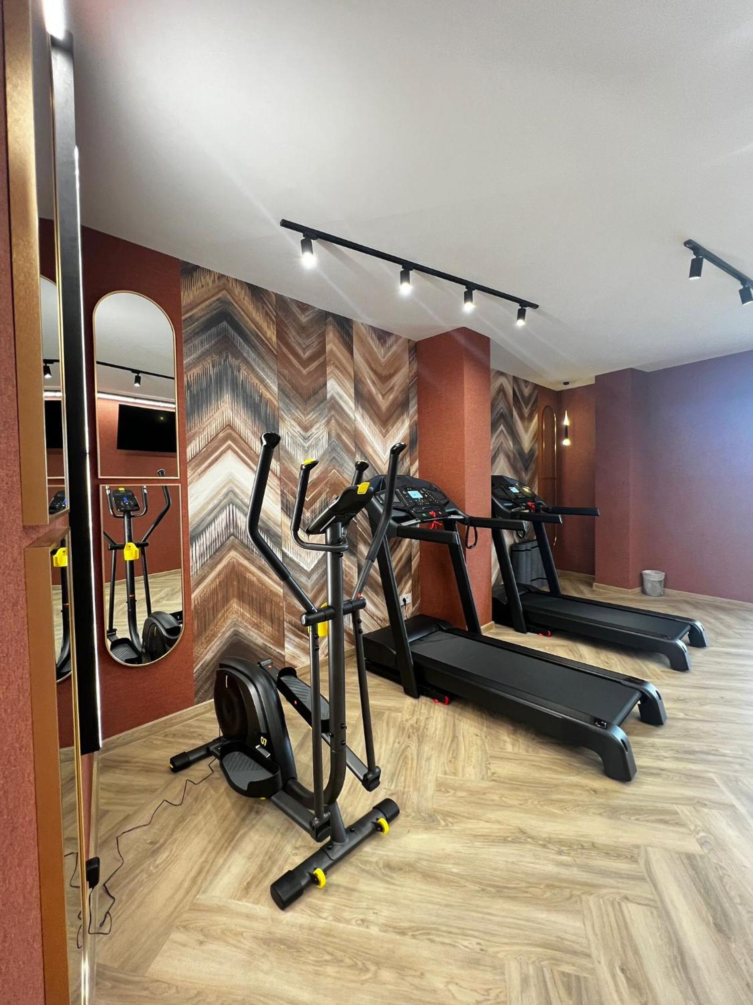 Boutique Hotel Bals Екстериор снимка