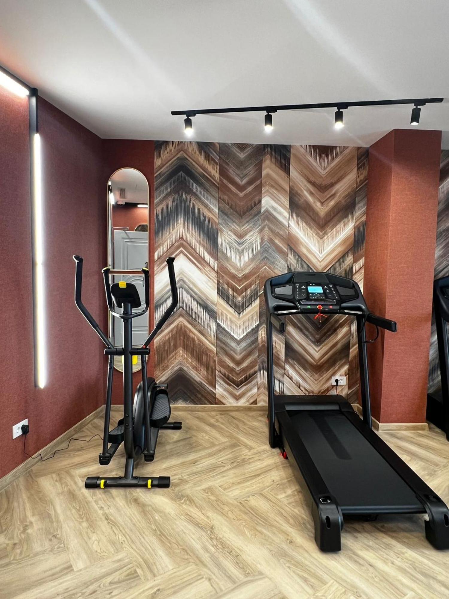 Boutique Hotel Bals Екстериор снимка